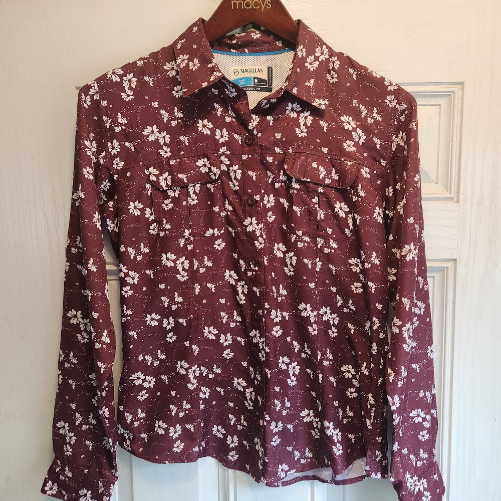 Magellan Classic Fit Marroon & White Flowers Blouse Size M